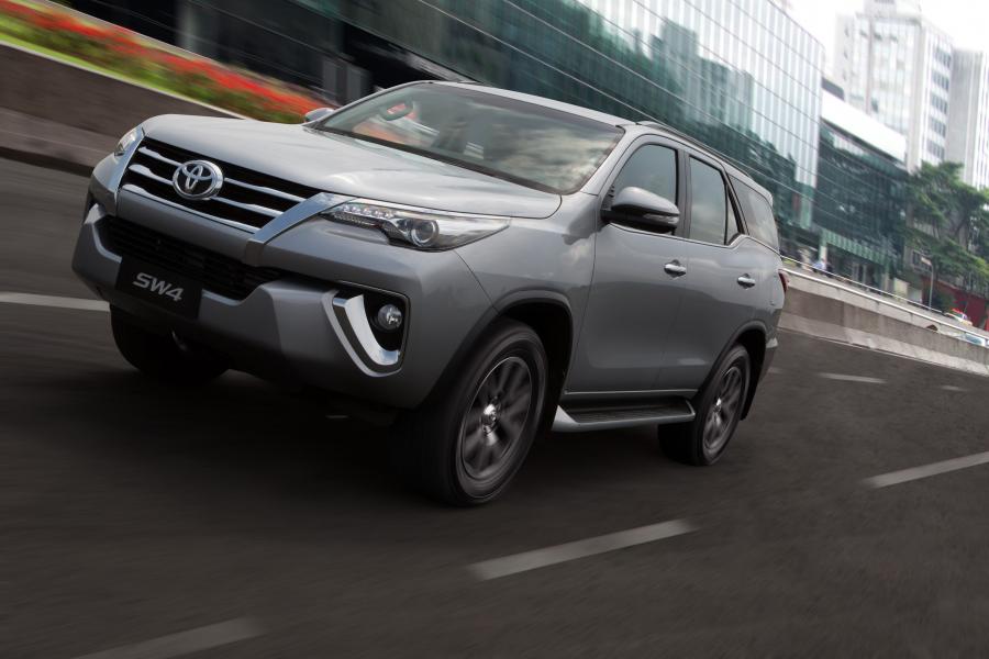  Toyota SW4 2016 года  (фото 15 из 32)